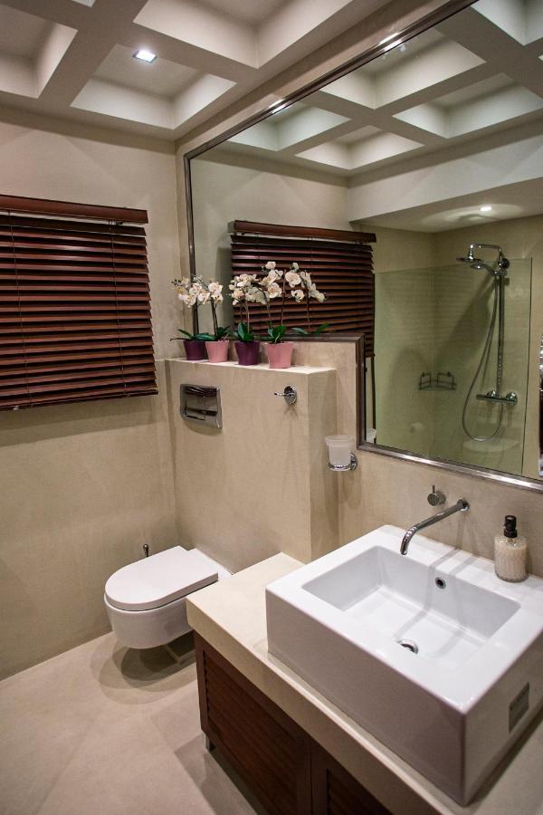 The Lux Gorgeous Apartment Thessaloniki Exterior photo